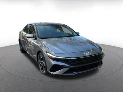Used 2025 Hyundai Elantra Limited