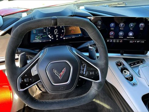 Used 2023 Chevrolet Corvette Stingray Premium Conv w/ Z51 Performance Package image 5