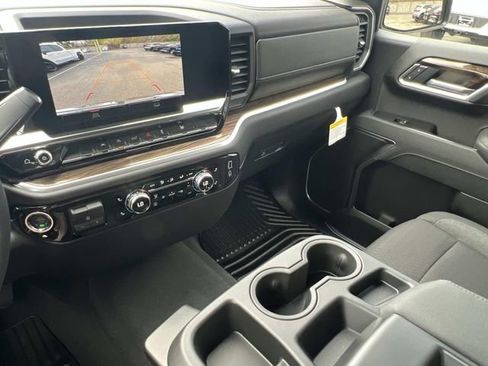 New 2026 GMC Sierra 1500 Elevation image 29