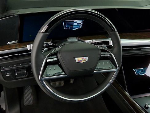 Certified 2026 Cadillac Escalade ESV Platinum Sport AWD/4WD image 18