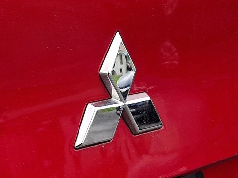Used 2025 Mitsubishi Outlander SE FWD image 29