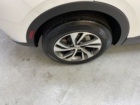 Used 2023 Buick Envision Essence image 13