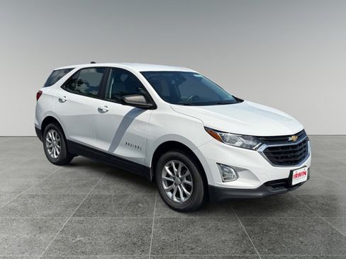 Used 2021 Chevrolet Equinox LS AWD/4WD image 7
