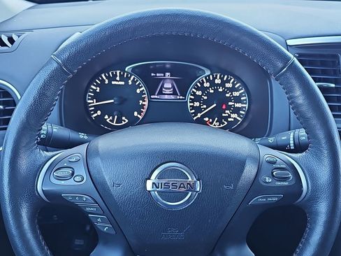 Used 2019 Nissan Pathfinder SL w/ Rock Creek Edition image 21