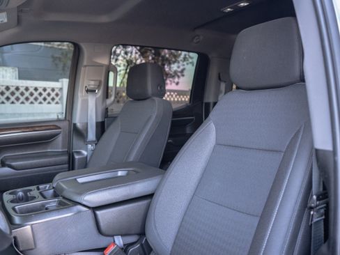 Used 2024 GMC Sierra 1500 SLE image 26