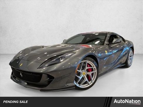 Used 2018 Ferrari 812 Superfast image 1
