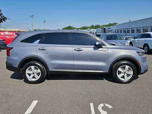 Used 2022 Kia Sorento LX AWD/4WD image 7