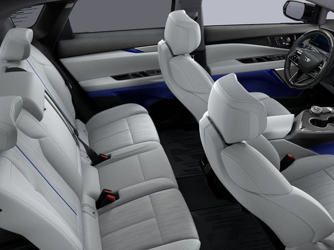 New 2026 Cadillac Optiq Luxury 2 image 32