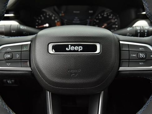 Used 2022 Jeep Compass Latitude AWD/4WD image 19