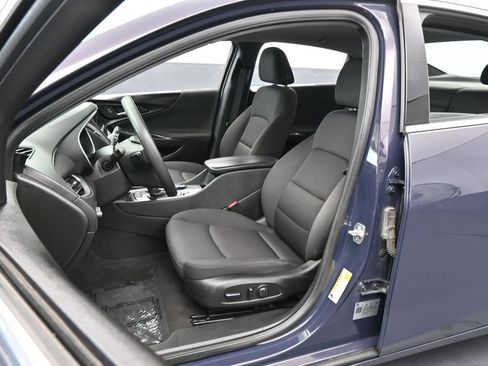 Used 2025 Chevrolet Malibu LT FWD image 10