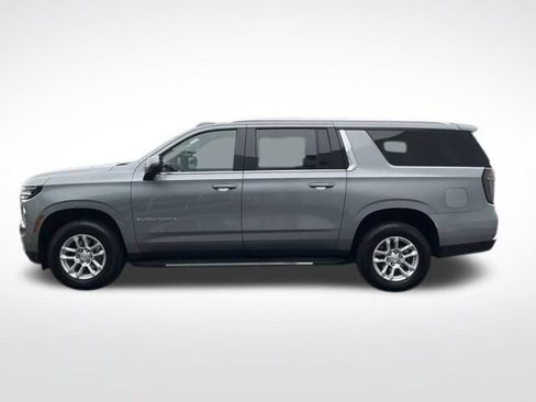 Used 2026 Chevrolet Suburban LT w/ Comfort Package AWD/4WD image 13