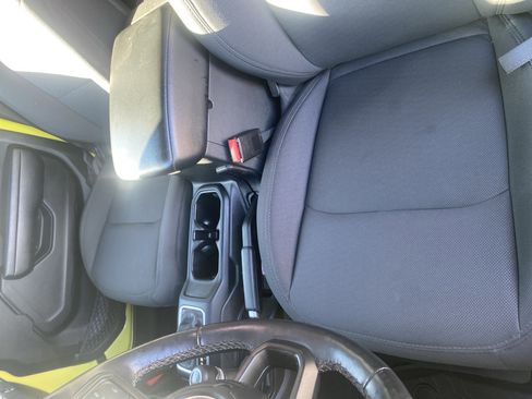 Used 2022 Jeep Wrangler Unlimited Sport image 15