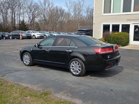 Used 2012 Lincoln MKZ image 3