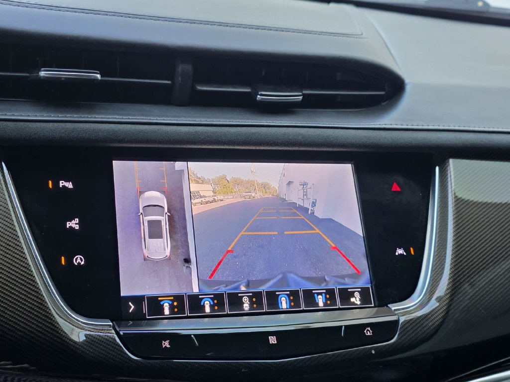 Used 2020 Cadillac XT6 Sport w/ Platinum Package AWD/4WD image 19