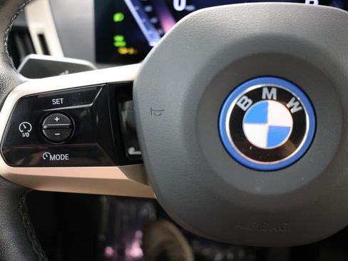 Used 2024 BMW iX xDrive50 w/ Premium Package AWD/4WD image 28