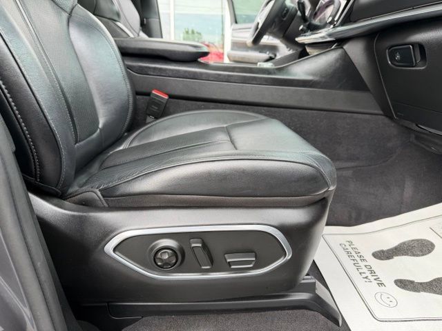 Used 2024 Jeep Wagoneer Series II AWD/4WD image 43