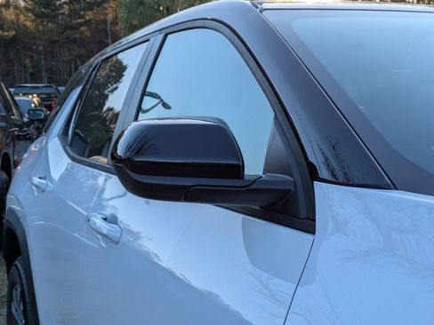 New 2026 Chevrolet Equinox LT w/ Convenience Package II image 11