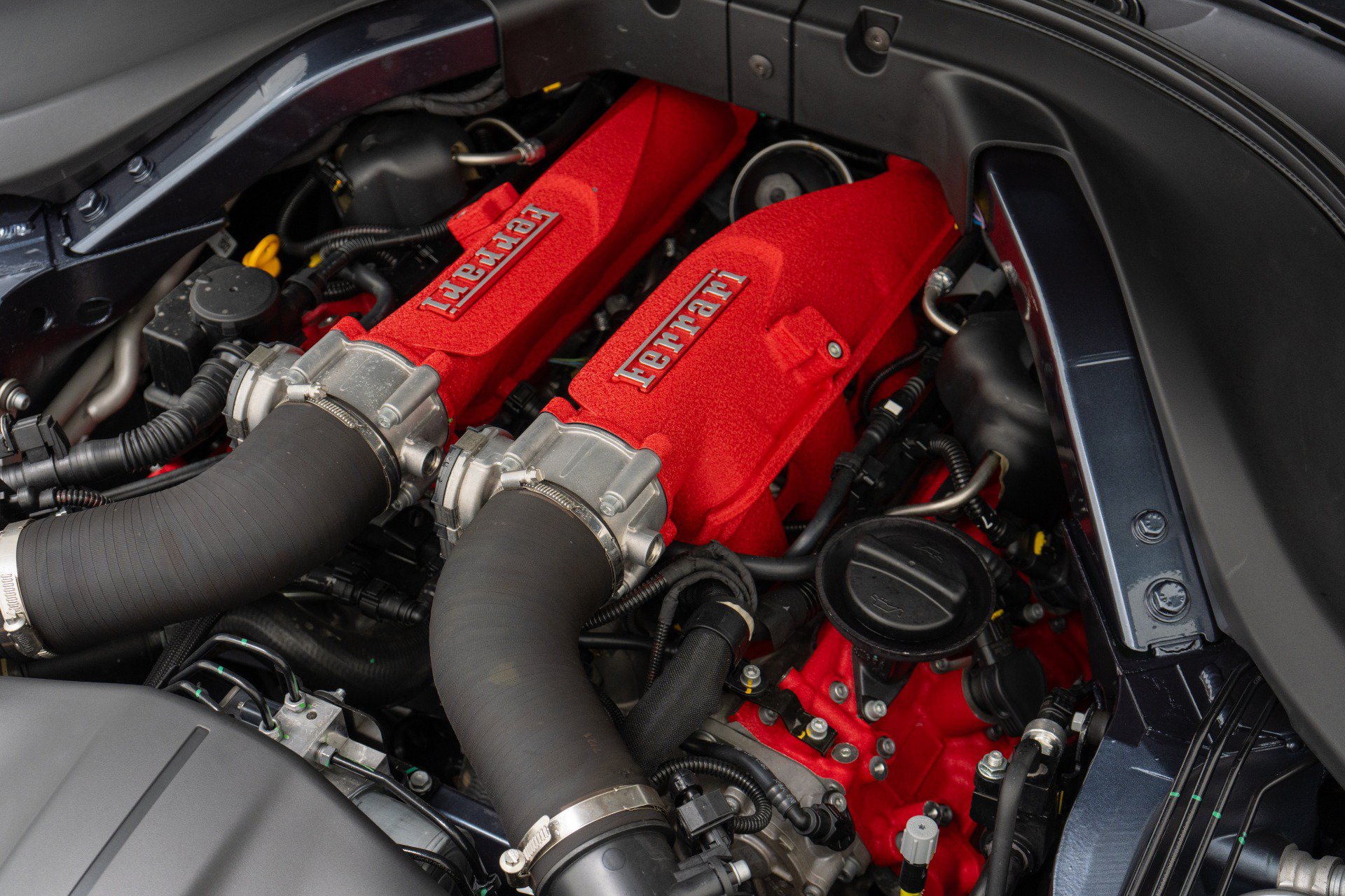 Used 2022 Ferrari Roma RWD image 45