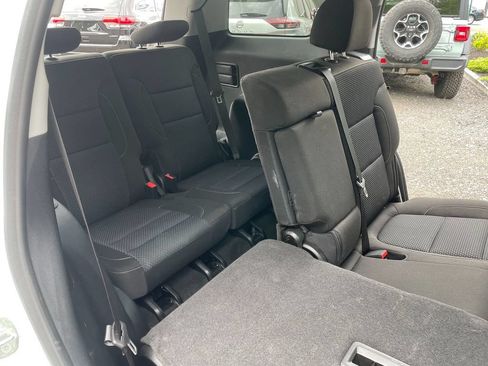 Used 2020 GMC Acadia SLE AWD/4WD image 27