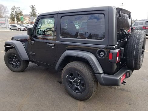 Used 2024 Jeep Wrangler Sport AWD/4WD image 4