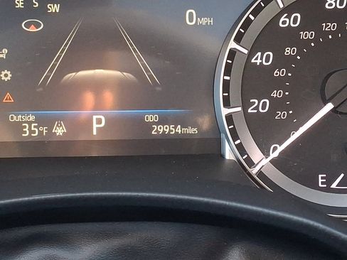 Used 2023 Toyota Highlander XLE image 20