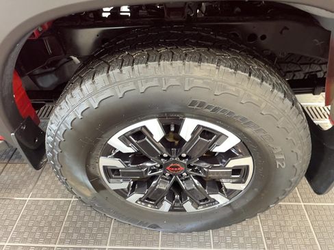Used 2023 Nissan Frontier PRO-4X w/ Pro Convenience Package image 5