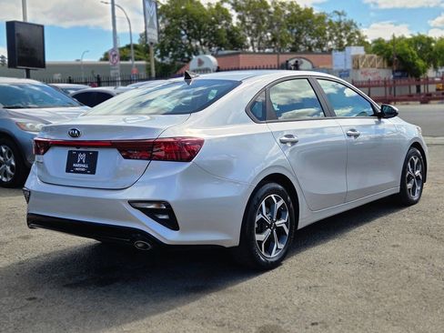 Used 2020 Kia Forte LXS FWD image 6
