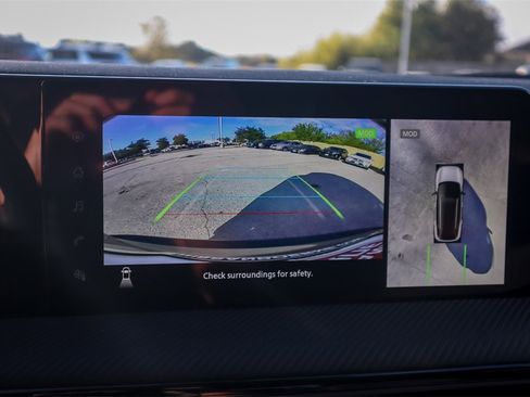 Used 2025 Nissan Kicks SR image 16