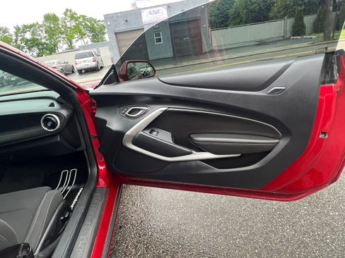 Used 2016 Chevrolet Camaro LT RWD image 28