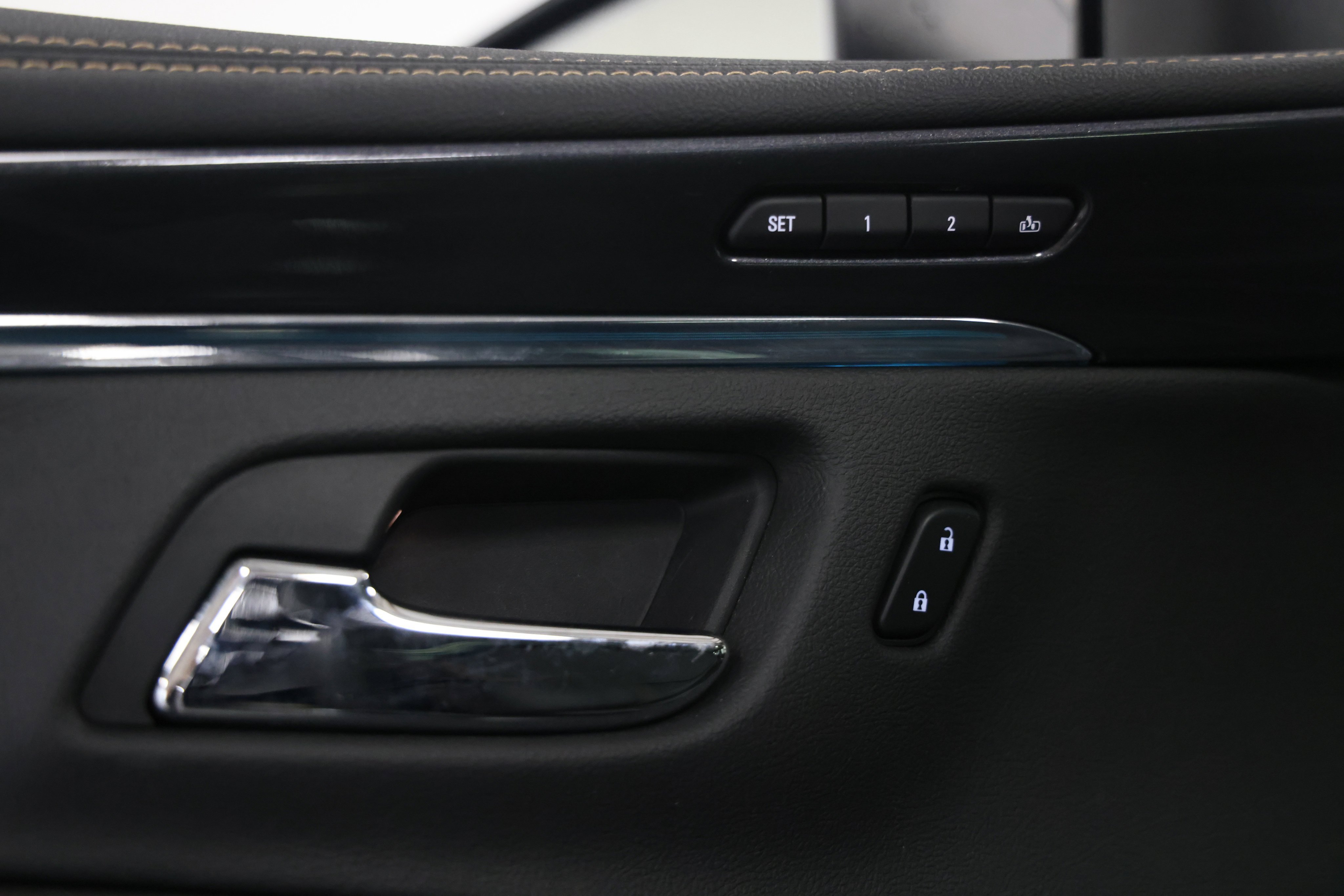 Used 2020 Chevrolet Impala Premier w/ Premier Confidence Package FWD image 24
