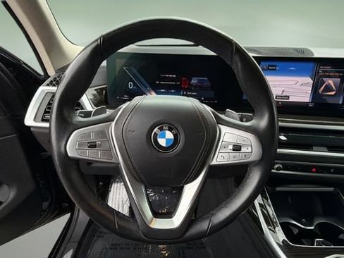 Used 2023 BMW X7 xDrive40i AWD/4WD image 14