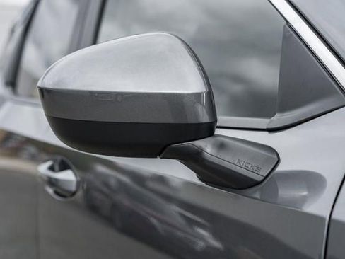 Used 2025 Nissan Kicks SV w/ Charging Package image 15