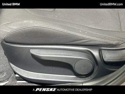 Used 2022 Hyundai Elantra SEL w/ Convenience Package FWD image 11