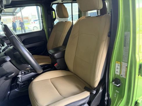 Used 2019 Jeep Wrangler Unlimited Sport S AWD/4WD image 15