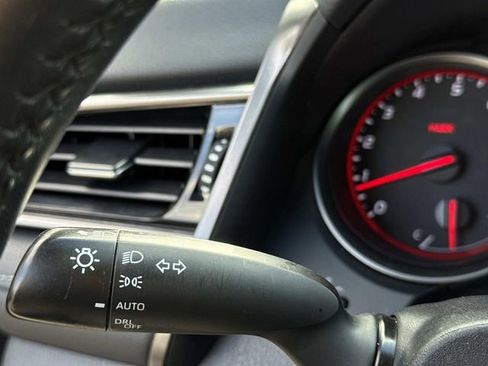 Used 2023 Toyota Camry XSE image 27