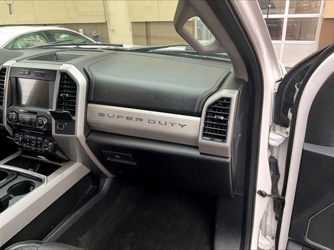 Used 2018 Ford F350 Lariat w/ Lariat Ultimate Package image 13