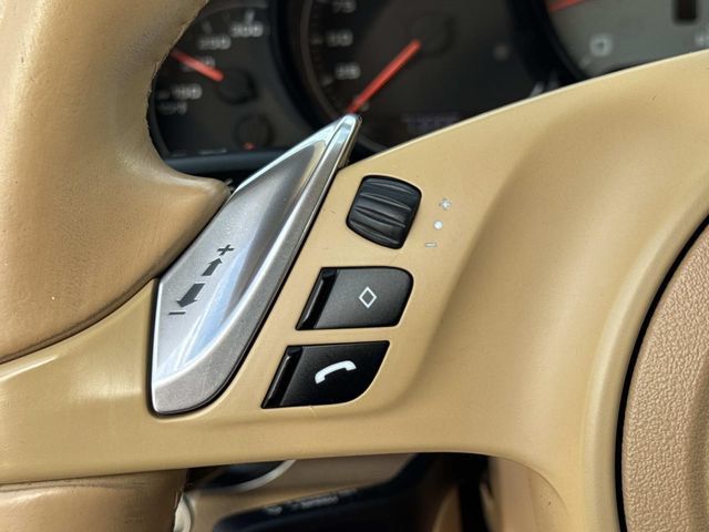 Used 2014 Porsche Panamera S RWD image 9
