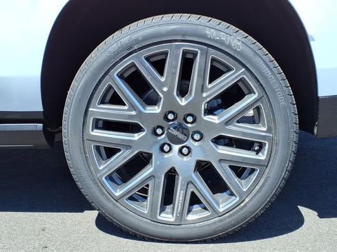 New 2026 GMC Yukon XL Denali Ultimate AWD/4WD image 6