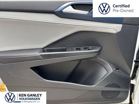 Used 2024 Volkswagen Taos SE AWD/4WD image 26