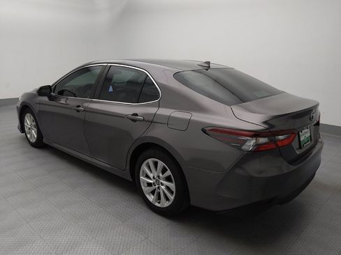 Used 2021 Toyota Camry LE FWD image 3