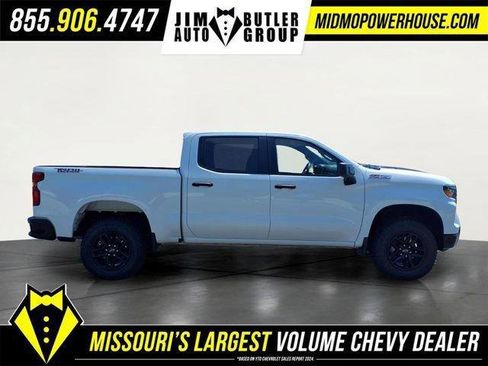Used 2024 Chevrolet Silverado 1500 Custom Trail Boss AWD/4WD image 2
