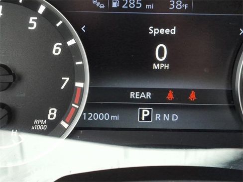 Certified 2025 Nissan Frontier SV image 30