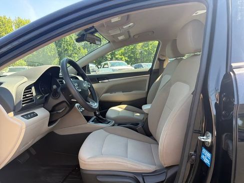 Used 2020 Hyundai Elantra SEL FWD image 10