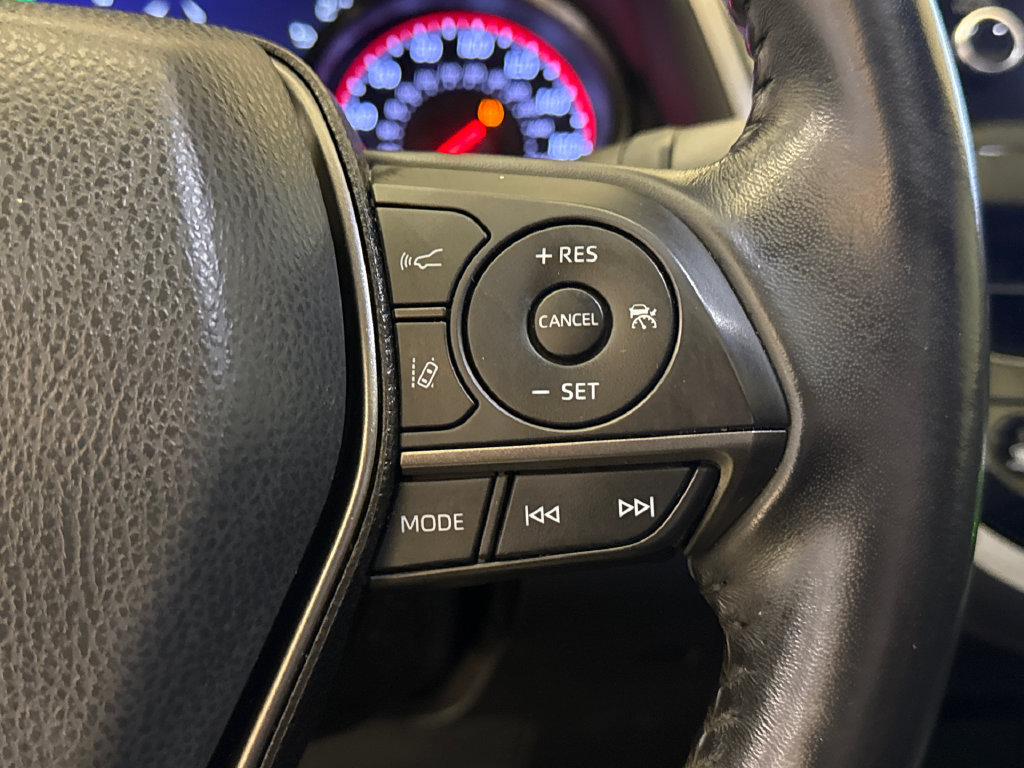 Used 2021 Toyota Camry XSE FWD image 30
