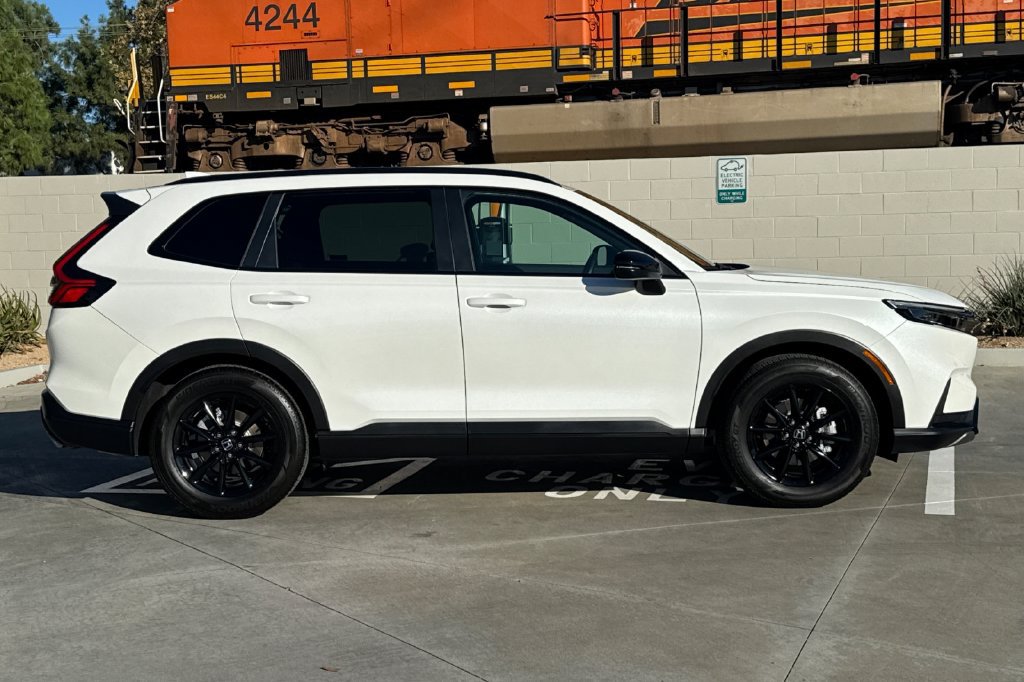 Certified 2026 Honda CR-V Sport image 8