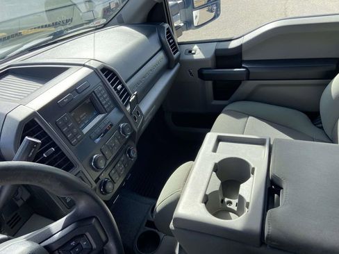 Used 2018 Ford F250 XL w/ Power Equipment Group image 26