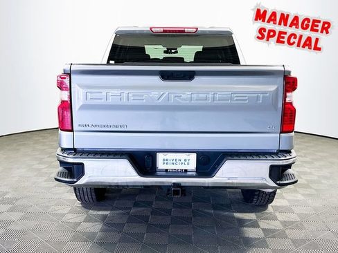 Used 2025 Chevrolet Silverado 1500 LT RWD image 7