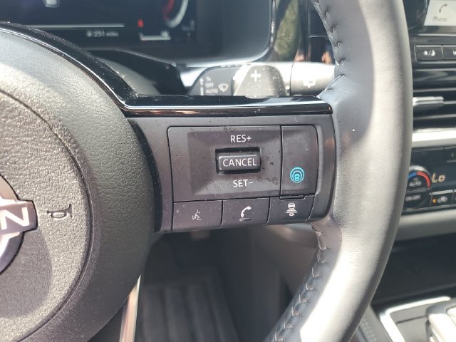 Certified 2024 Nissan Pathfinder Platinum w/ Cargo Package FWD image 21