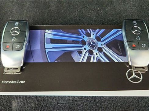 Used 2024 Mercedes-Benz EQB 250+ 250+ image 60