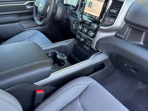 New 2026 RAM 1500 4x4 Crew Cab image 14